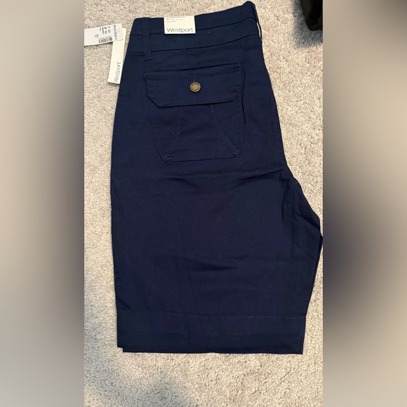 BRAND NEW NAVY BERMUDA SHORTS SOFT CUTE AND VERSATILE - Picture 3 of 4